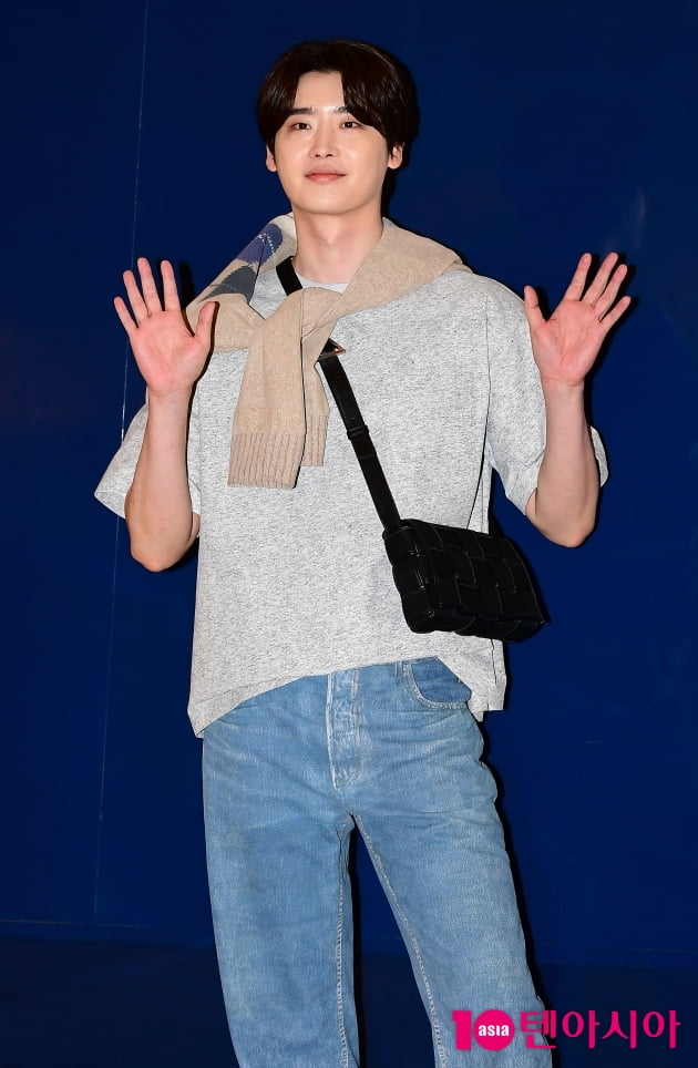 [TEN 포토] 이종석 '마초남의 매력'