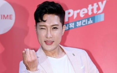 [TEN피플] 김기수, 'JMS 정명석' 따라하기…해학·풍자보단 '생각없단' 논란만