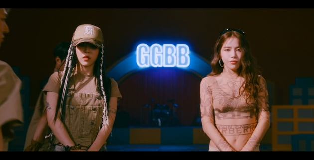 마마무+, 'GGBB' 퍼포먼스 티저 공개…문별·솔라의 힙한 댄스