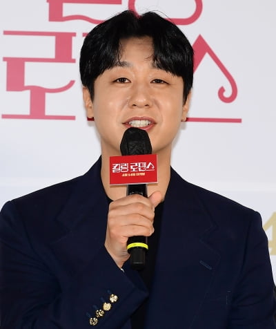 [TEN 포토] 배유람 "이선균 멋진모습만 보았는데..."