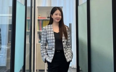 '박수홍♥' 김다예, 법무법인 팀장되자마자 생긴 업무방 자랑 "어떻게 꾸며놓을까요?"