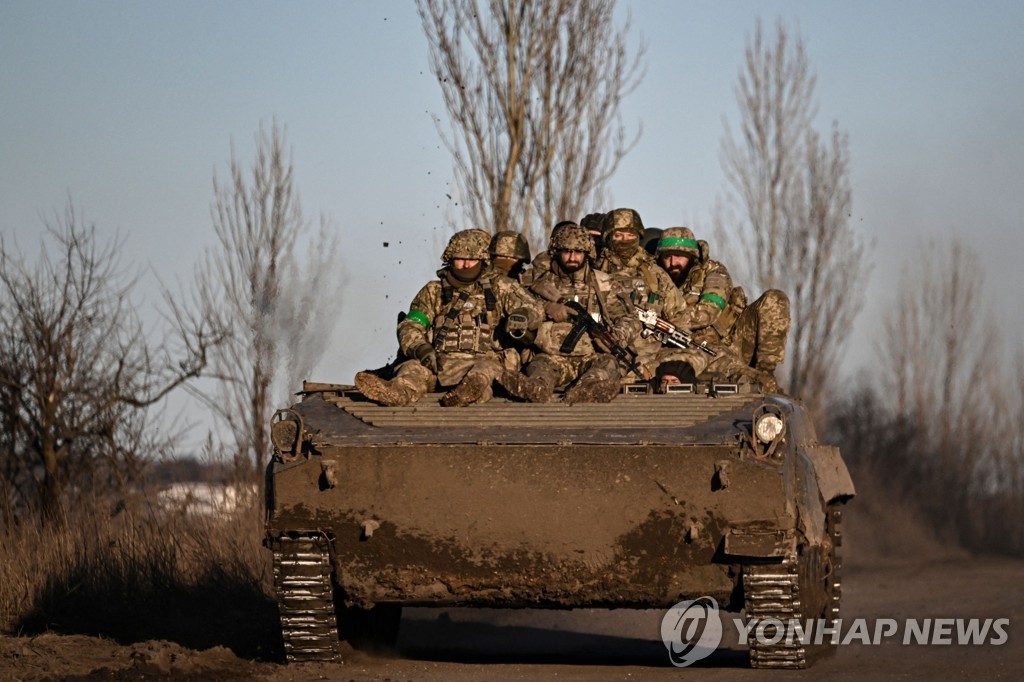 바흐무트 러·우크라 사상자 급증…젤렌스키 "우크라 미래 달려"