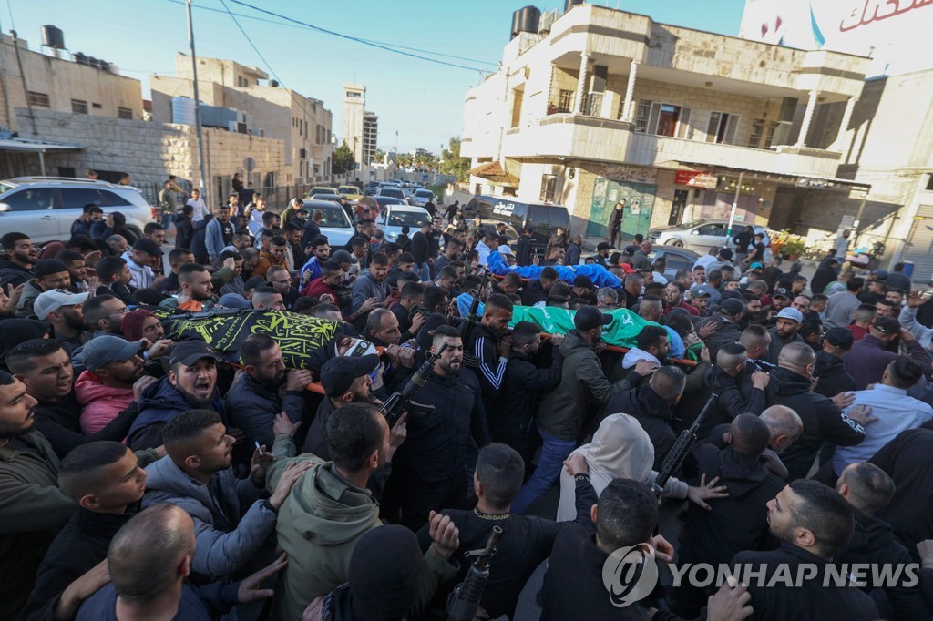 이스라엘군, 서안에서 무장세력과 유혈 충돌…최소 4명 사살