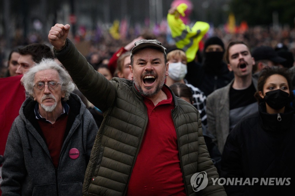 스페인서 연금개혁안 노·정 합의…프랑스식 시위 없었다