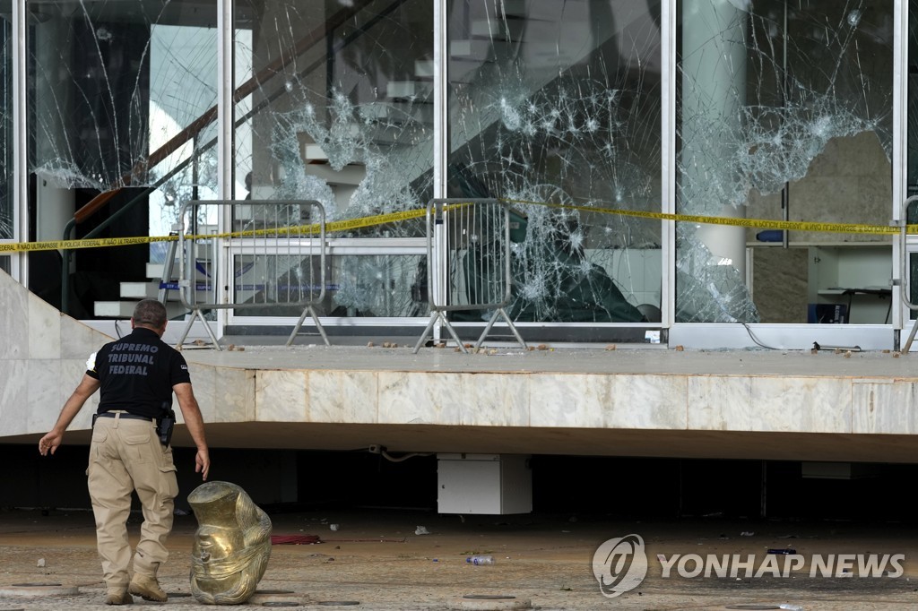 룰라 복귀·보우소나루 귀국 예정…브라질 정치권 격랑 예고