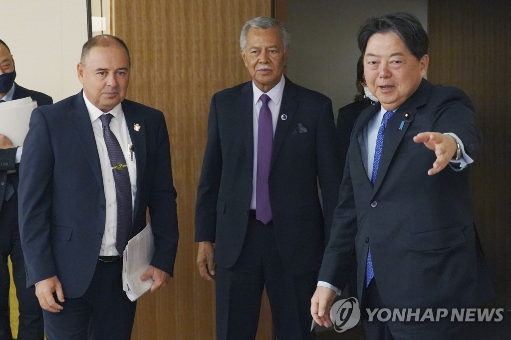 日외무상, 태평양 섬나라 방문 추진…"中 견제·오염수 설득"