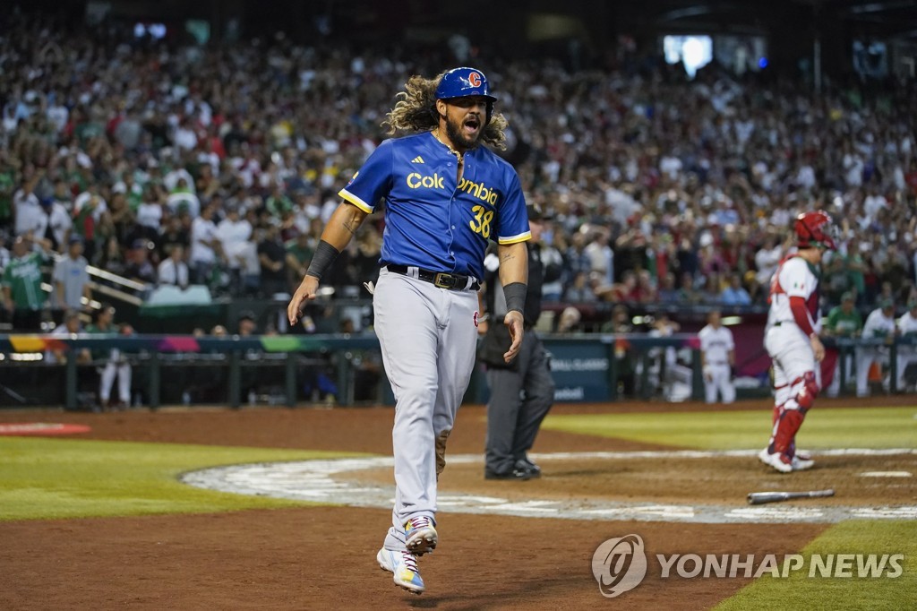 [WBC] 베네수엘라, 호화멤버 대결서 도미니카공화국 완파