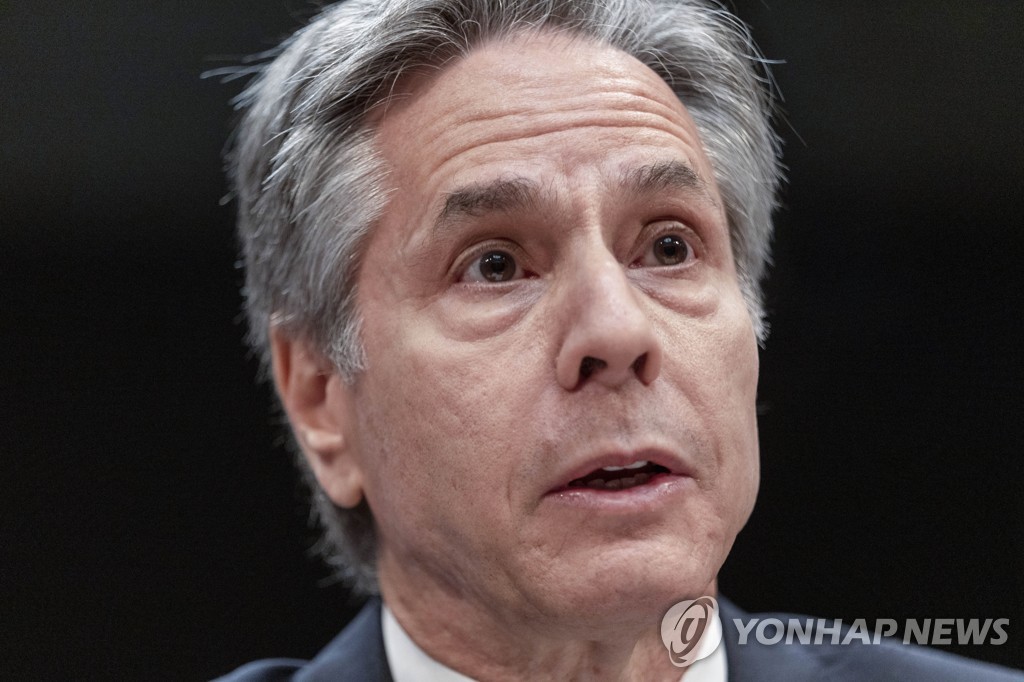 美국무 "틱톡, 美 안보에 위협…어떤 방법으로든 위협 끝내야"