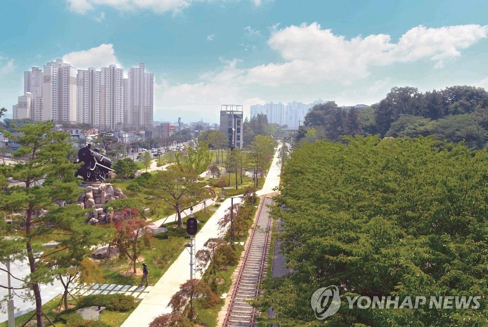걷기 좋은 포항 철길숲에 시민광장 조성…행사·공연 활용