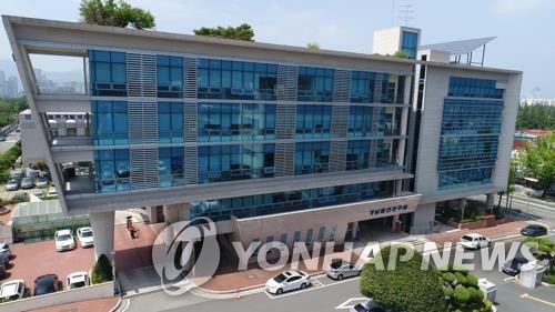 "신항만 경쟁력 강화, 관련 기관·업체 집적해야"…경남도, 설문