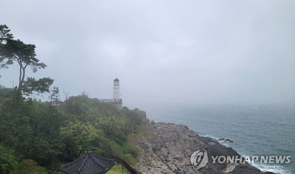 부산·울산·경남 대체로 흐림…낮 최고 15도