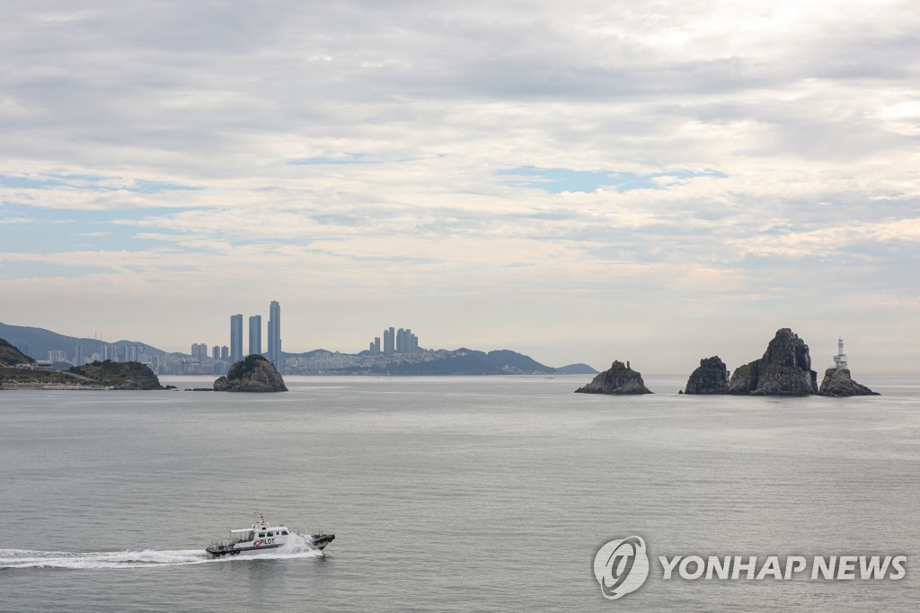 부산·울산·경남 흐리다 5㎜ 비…낮 최고 18∼23도