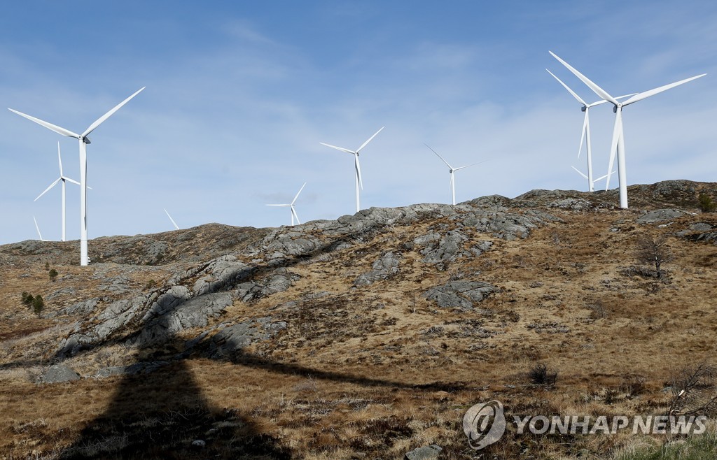 노르웨이 친환경 풍력단지의 아이러니…툰베리도 '철거' 시위