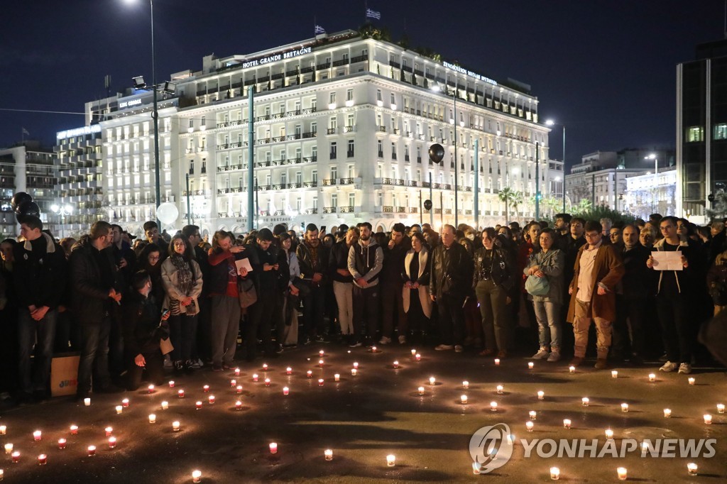 57명 사망 그리스 열차사고 역장, 과실치사 혐의로 기소돼