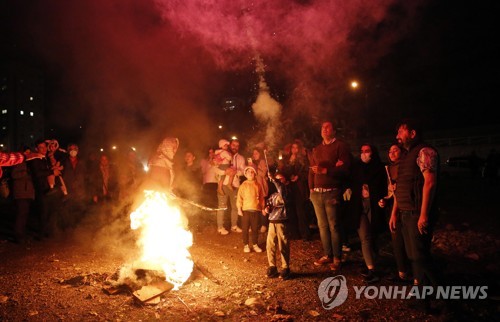 이란 위험한 새해맞이…불꽃축제에 27명 사망·4천여명 부상