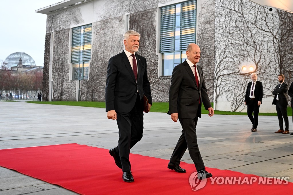 체코 대통령 "올해 우크라전에 결정적…전쟁피로감 고려해야"