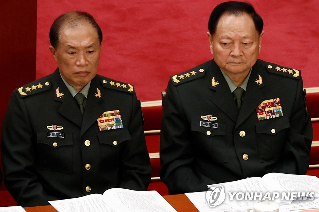 中 국가 중앙군사위 부주석에 장여우샤·허웨이둥