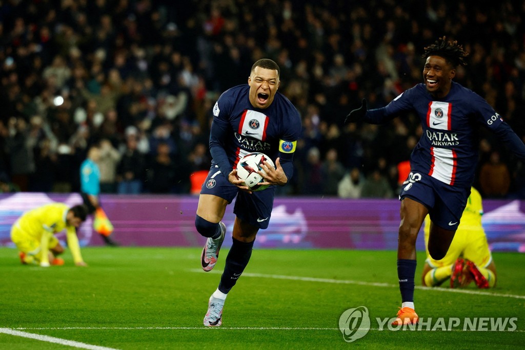 음바페, 카바니 넘었다…PSG 역대 최다 201호골 폭발