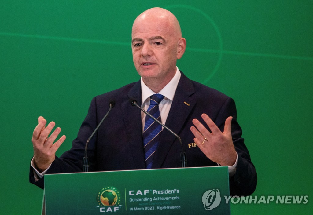 FIFA, 북중미서도 4팀 1조 월드컵…환경·피로 문제엔 '물음표'