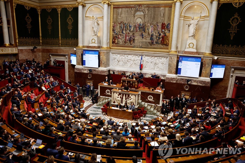 정년연장, 조기퇴직, 시니어지수…佛연금개혁안에 담긴 내용은