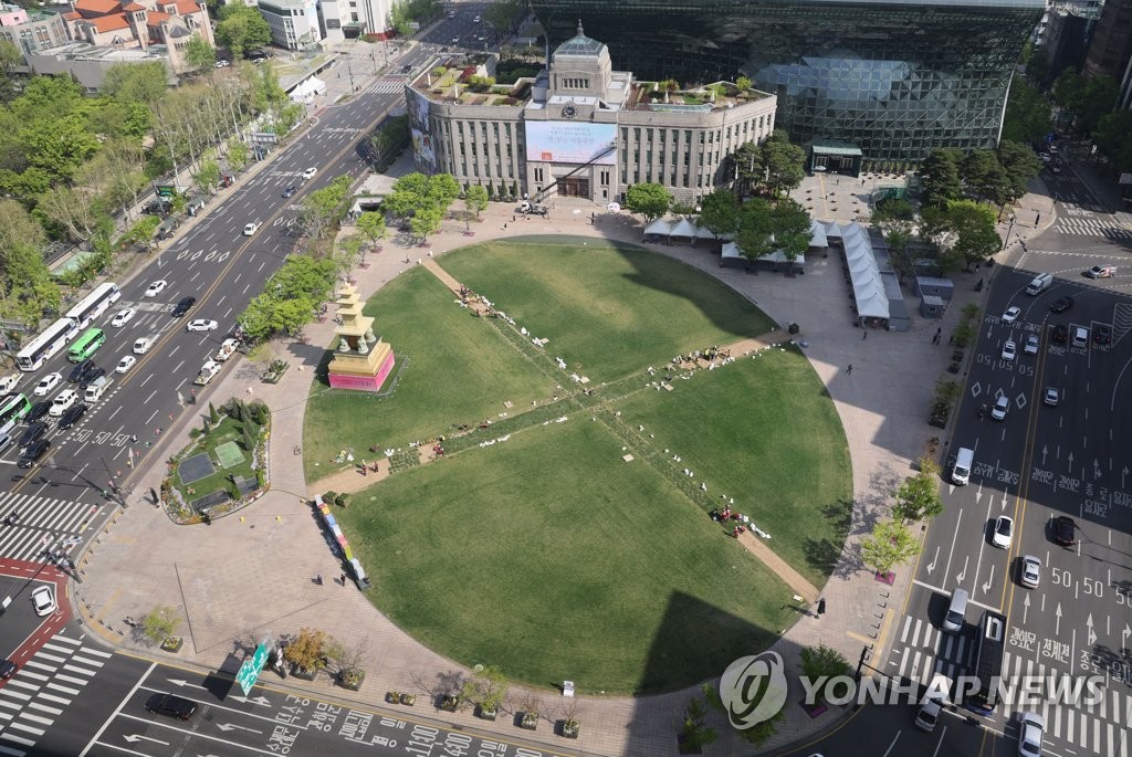 서울광장, 상반기  '녹지 쉼터'로 새단장