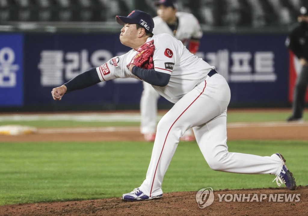 성범죄 연루로 롯데서 쫓겨난 서준원, KBO 영구 실격까지 가능