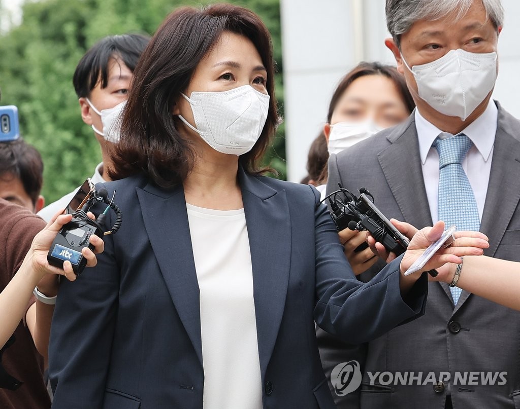 검찰, '김혜경 수행비서 채용 의혹' 경찰에 재수사 요청