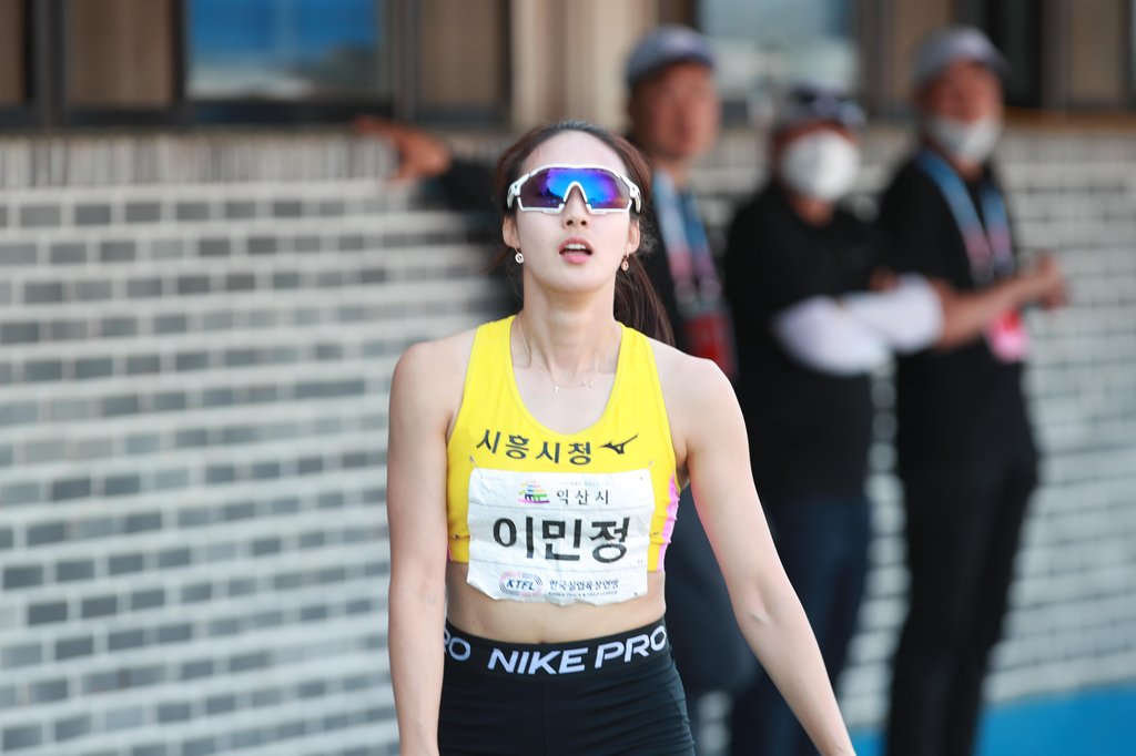 이민정, 실업육상 여자 200ｍ서 김다은 제치고 우승…24초25