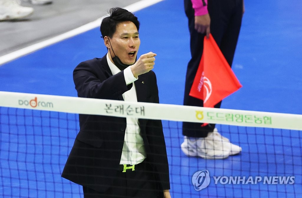 도로공사 "중앙속공 공략" vs 현대건설 "김연견·고예림 출전"