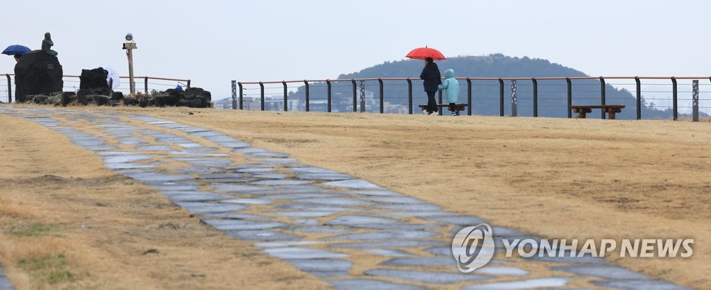 제주 오후까지 가끔 비…예상 강수량 10∼30㎜