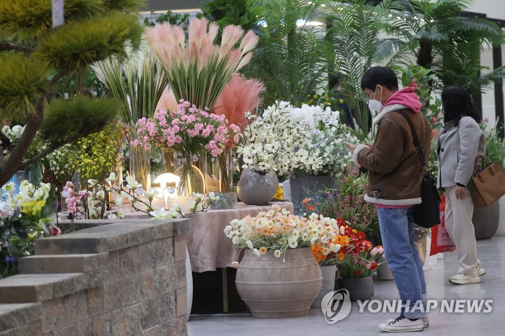 낮부터 남서쪽서 '봄바람'…대부분 지역 낮기온 15도 내외