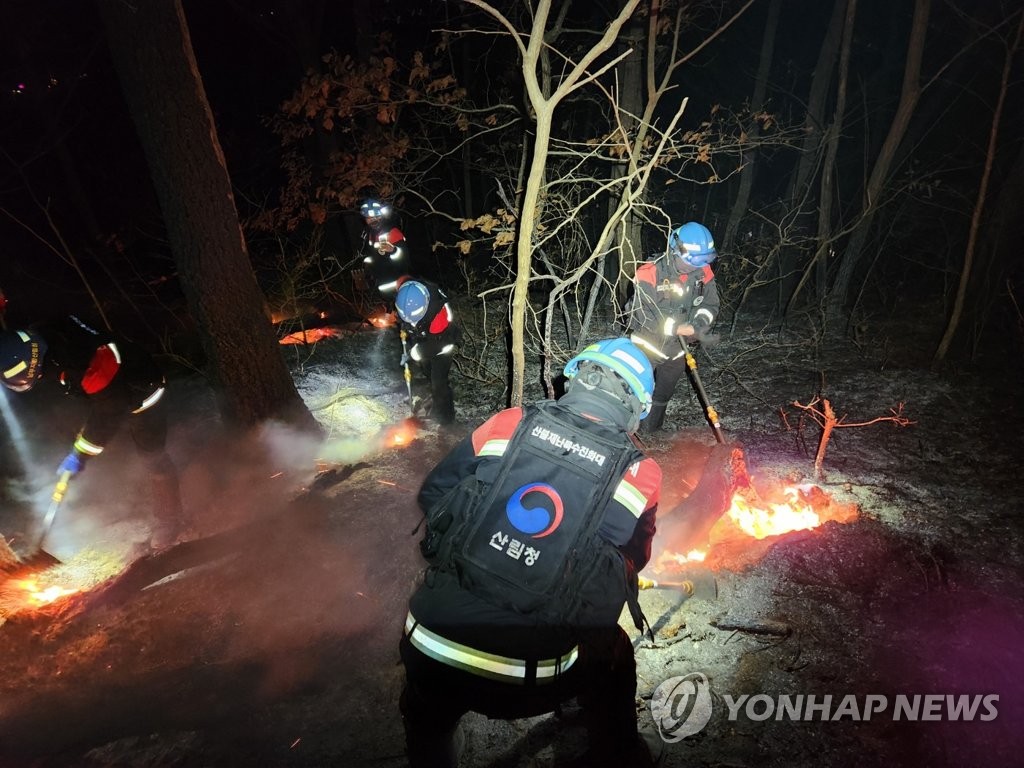 순천 산불 5시간 30분만에 주불 진화…야간 방화선 구축(종합2보)