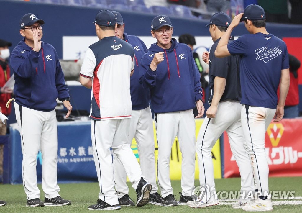 [WBC] 이강철 감독 "마지막 경기 이겨 좋은 분위기로 도쿄 간다"