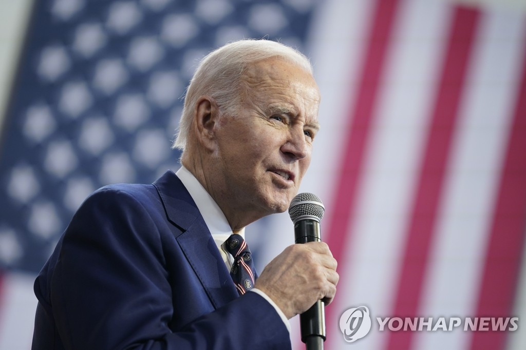 재선도전 앞둔 바이든 우클릭 가속…野공세 차단·중도공략 포석