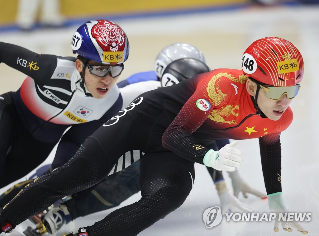 중국 쇼트트랙 린샤오쥔, 500ｍ 예선 1위…같은 조 박지원 탈락