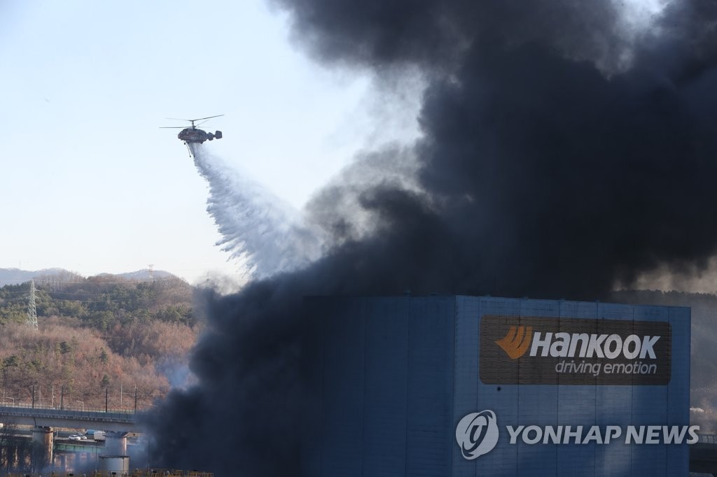 한국타이어 공장 화재 불쏘시개 역할 한 '샌드위치 패널' 어쩌나