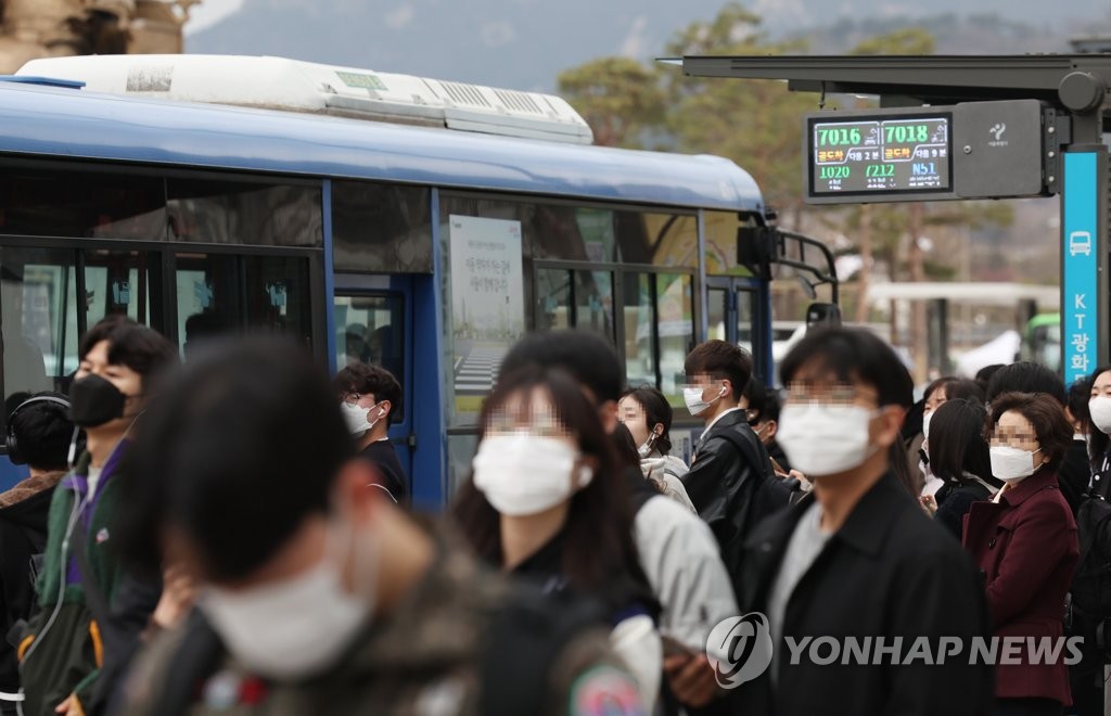 '노마스크' 하루 앞…서울시, 승객 혼잡도 실시간 안내