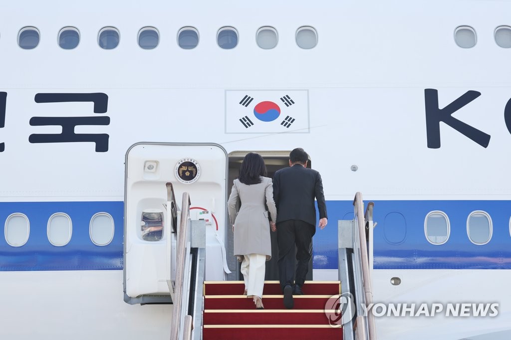 [한일 정상회담] 외신 주목…"양국관계 이정표, 난관은 여전"