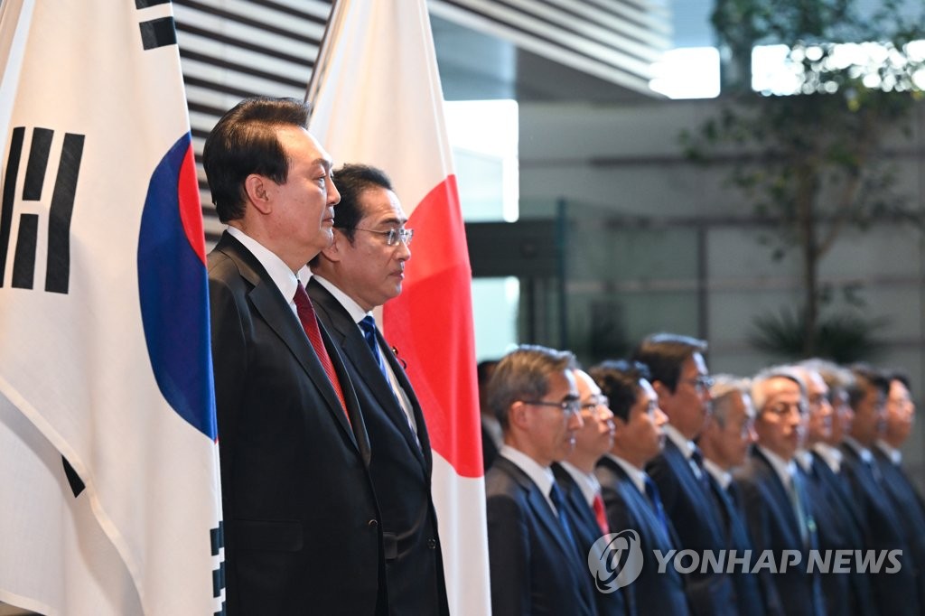 [한일 정상회담] 日언론 "안보 위기로 관계 개선…韓 '징용' 여론 관건"