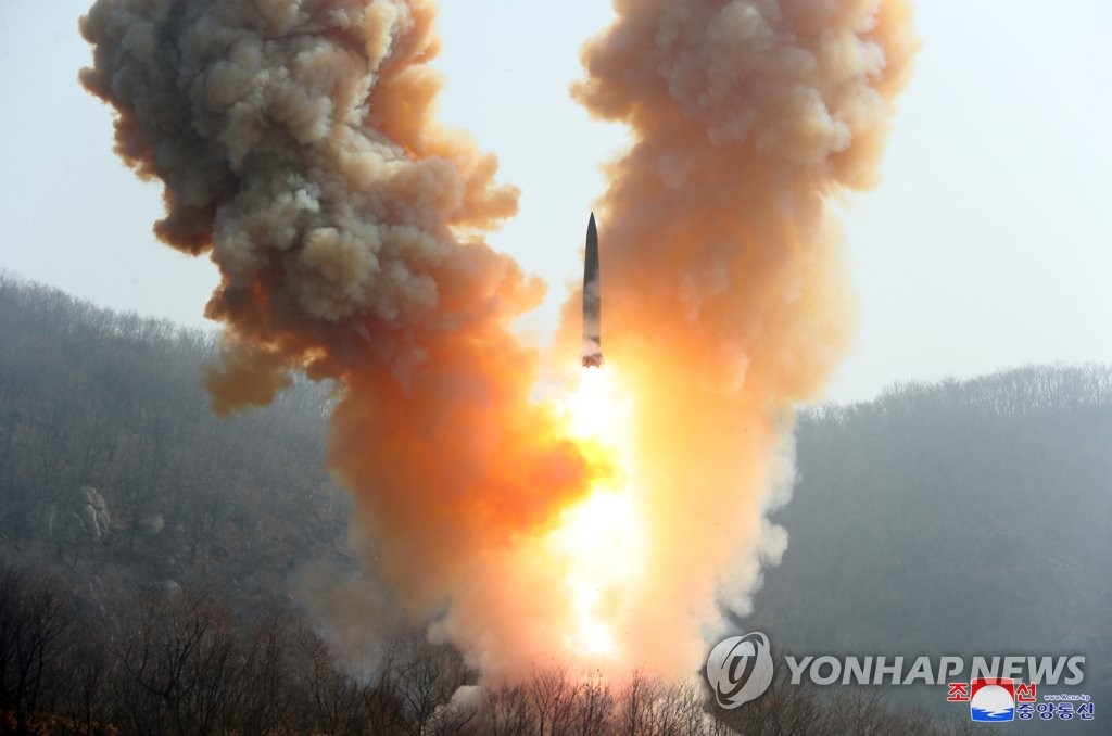 향군 "핵무기에 대응할 무기는 핵무기뿐"