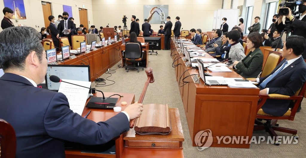 KBS·MBC 소수노조, '방송법 개정안' 野단독 본회의 직회부에 반발