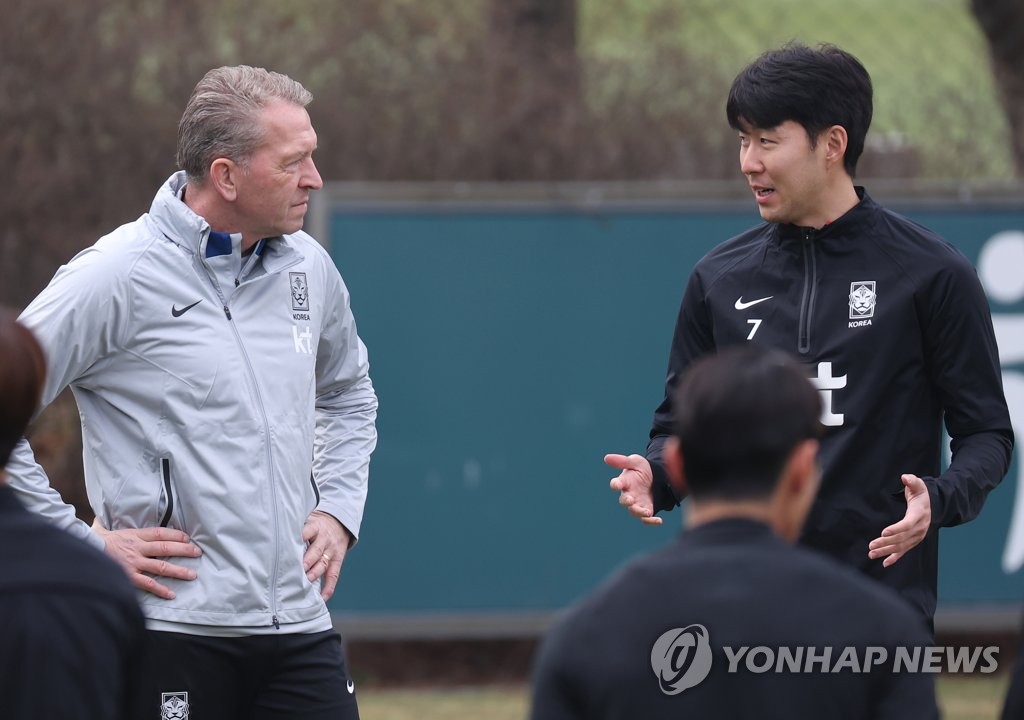 완전체 된 1기 클린스만호…첫 전술훈련 등 본격 담금질