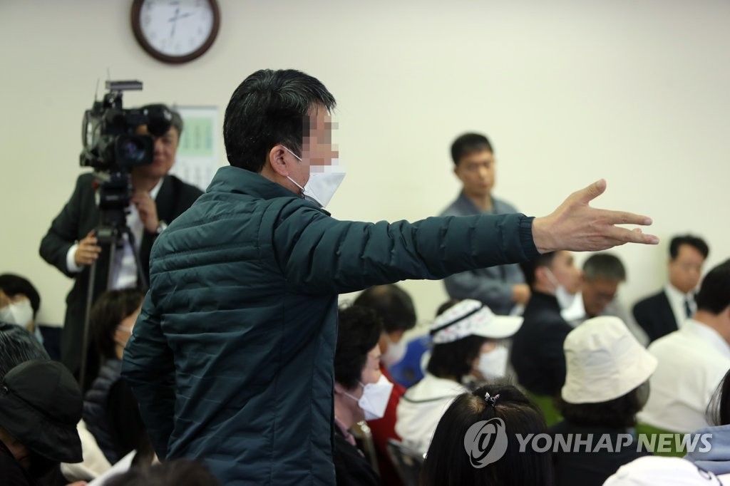 "사람이 없어요" 한국타이어 대전공장 화재로 주변 상권 타격