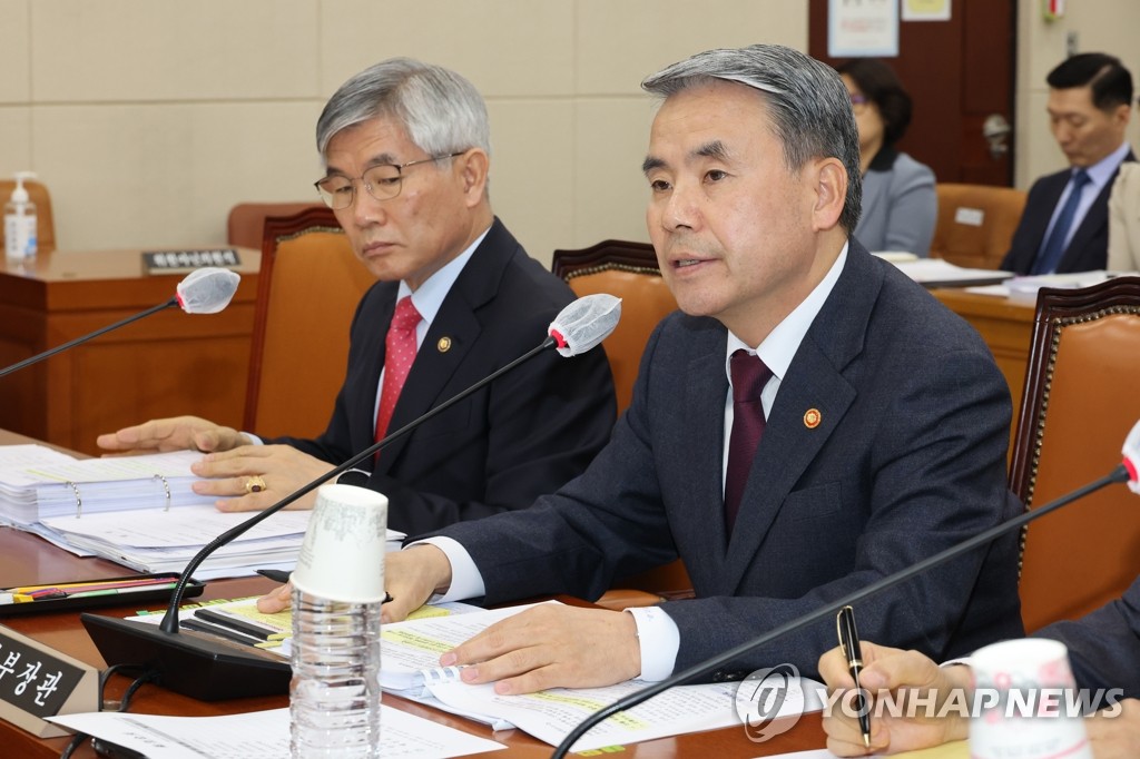 이종섭 "어제 北순항미사일은 4발…핵탄두 소형화 상당히 진전"