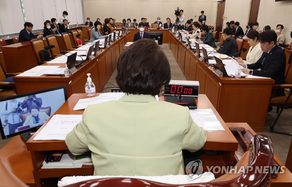 '담배 모든 유해성분 명칭·함유량 공개법', 복지위 통과