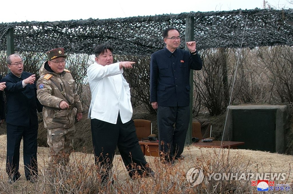 북, '핵어뢰' 수중폭발시험…"방사능 해일로 함선·항구 파괴"(종합2보)