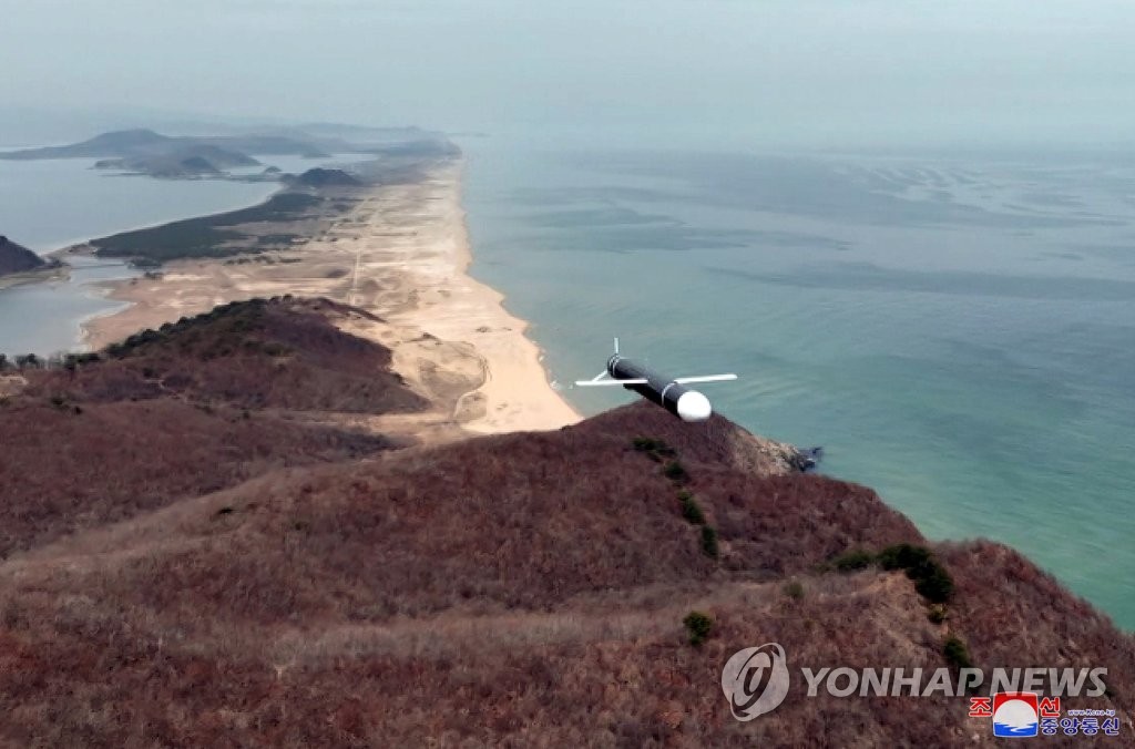 북, '핵어뢰' 수중폭발시험…"방사능 해일로 함선·항구 파괴"(종합2보)