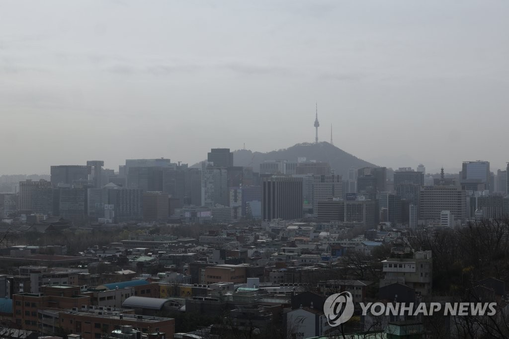 대기 건조해 '불조심'…수도권 미세먼지 '나쁨'