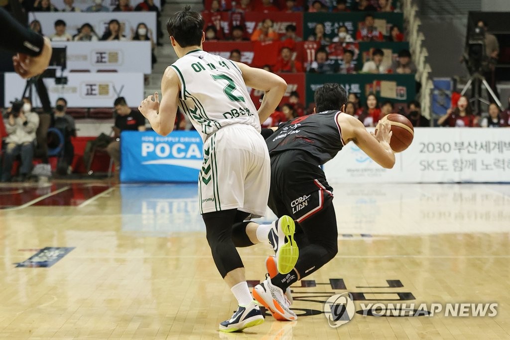 '6년 전 MVP' 오세근 "최고 선수는 정규리그 우승팀서 나와야죠"