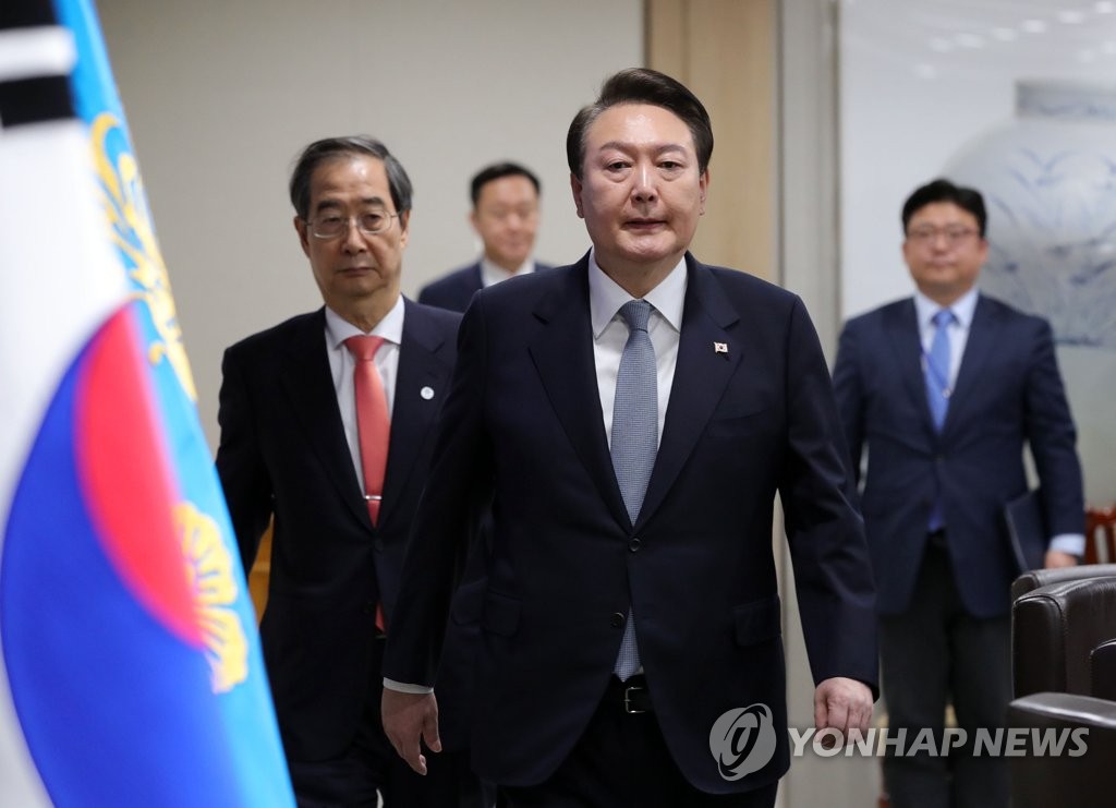 외교참모 연쇄교체 해석 분분…방미後 '외교·안보' 개각설도(종합2보)